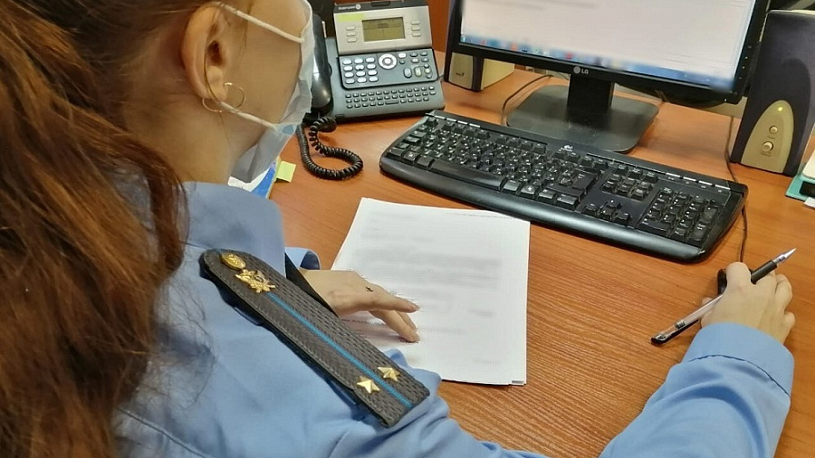 В Краснодарском крае автоледи назначили обязательные работы из-за штрафов ГИБДД