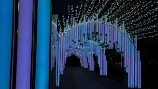 В центре Краснодара появились новые светящиеся арки