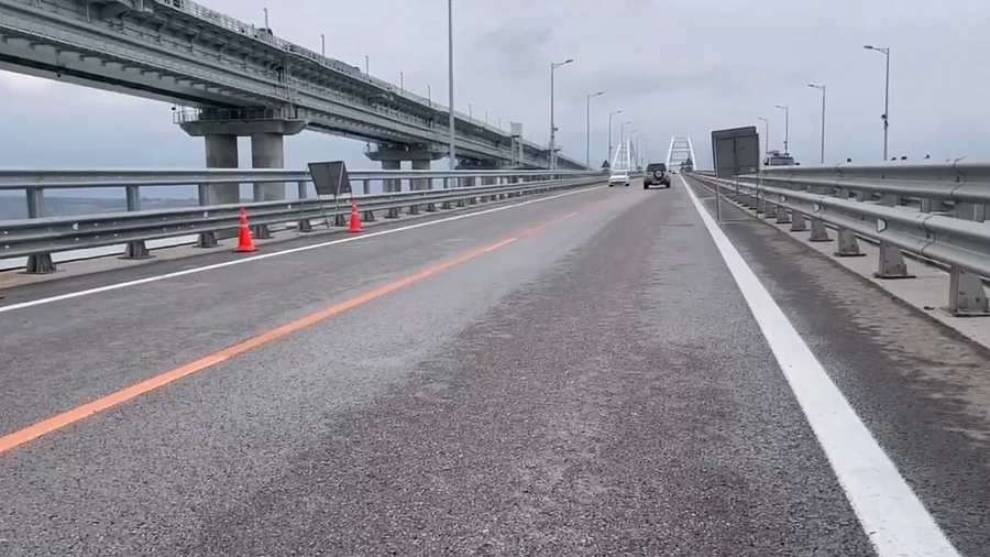 Движение транспорта по Крымскому мосту между Кубанью и полуостровом приостановят 12 ноября