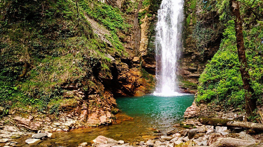 В Сочинском нацпарке из-за непогоды закрыли Агурские водопады