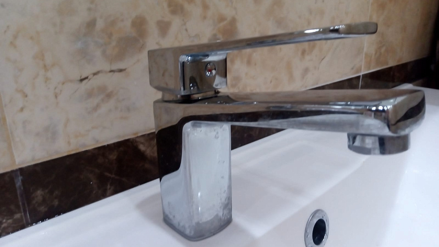 В Сочи на 40 улицах отключат воду на сутки