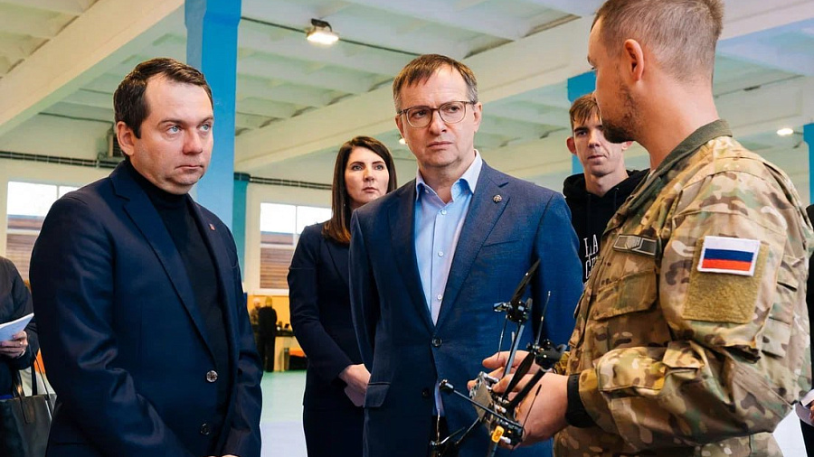 «Непозволительная роскошь»: Владимир Мединский предложил сократить время обучения в школах и вузах России 