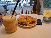 Какие продукты тихо тянут в депрессию и почему мы едим их каждый день﻿