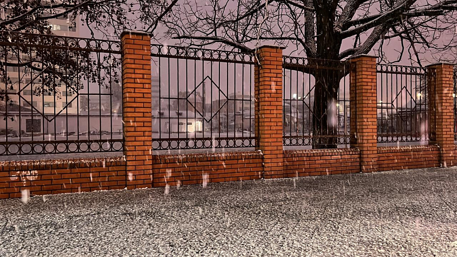 В Краснодаре и крае в середине рабочей недели ожидается обострение погодной обстановки с метелью, гололедом и ветром до 25 м/с